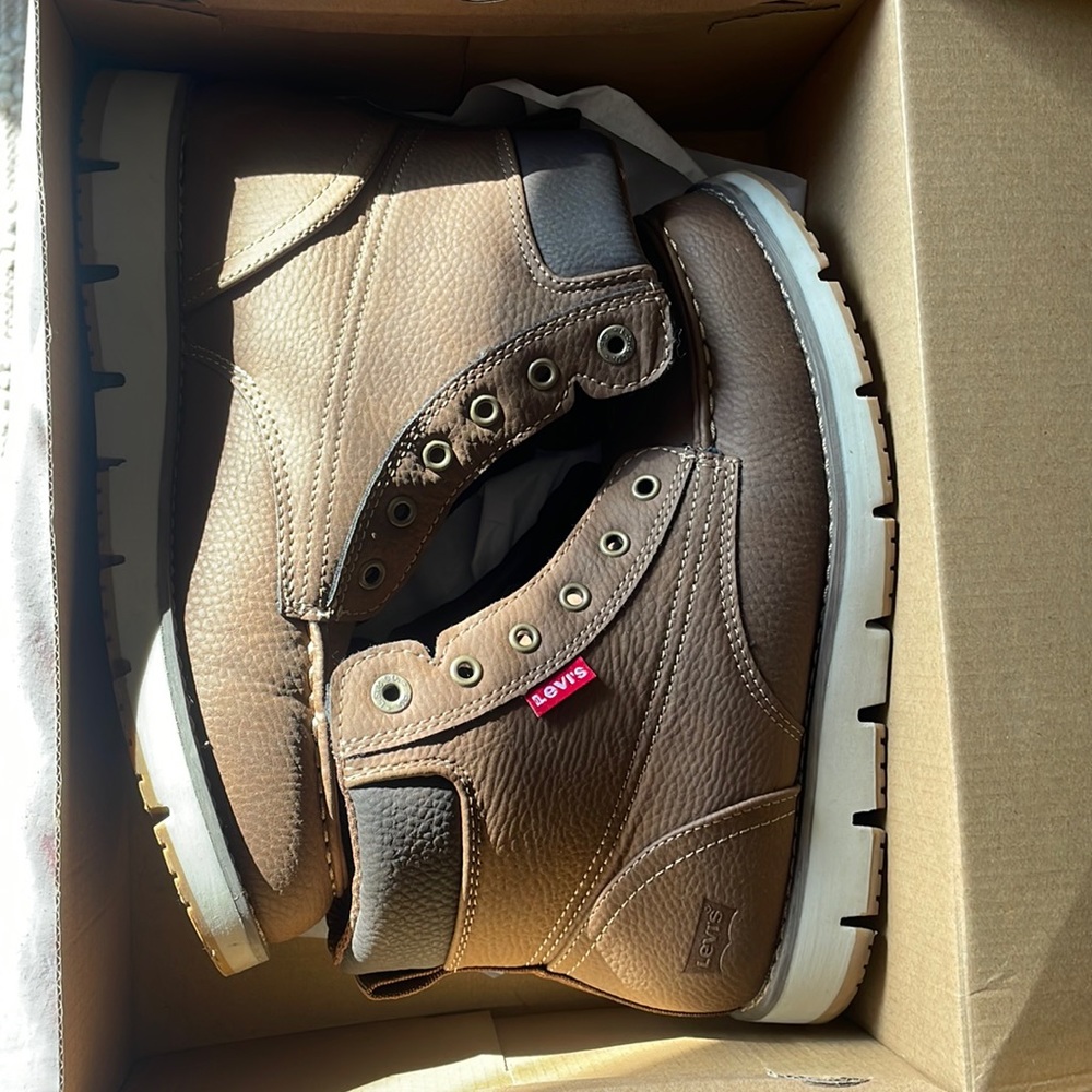 Levi dean boots